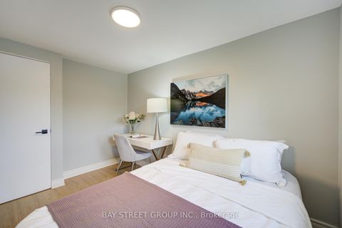 Photo 27 at 154 Thoms Crescent, Central Newmarket, Newmarket