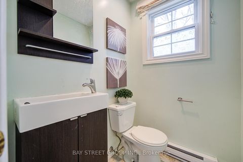 Photo 34 at 154 Thoms Crescent, Central Newmarket, Newmarket