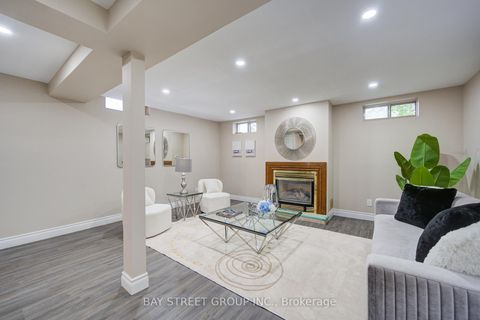 Photo 39 at 154 Thoms Crescent, Central Newmarket, Newmarket