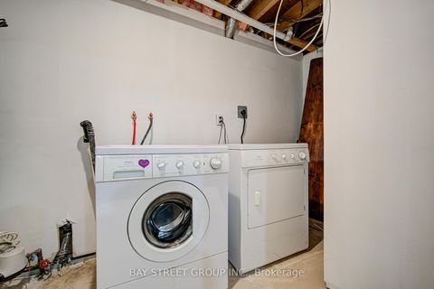 Photo 43 at 154 Thoms Crescent, Central Newmarket, Newmarket