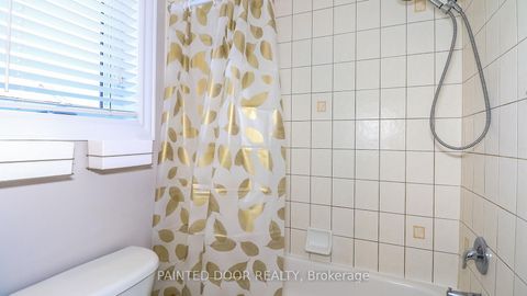 Photo 13 at 116 Thrushwood Drive, 400 West, Barrie