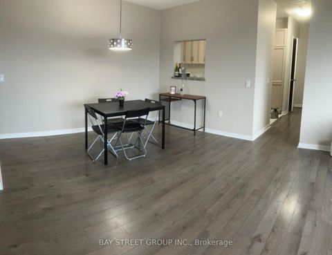 Photo 2 at 902 - 284 Bloor Street W, Annex, Toronto
