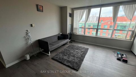 Photo 5 at 902 - 284 Bloor Street W, Annex, Toronto