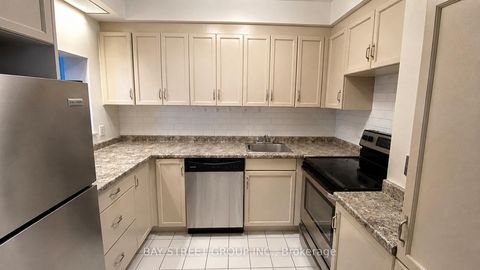 Photo 9 at 902 - 284 Bloor Street W, Annex, Toronto