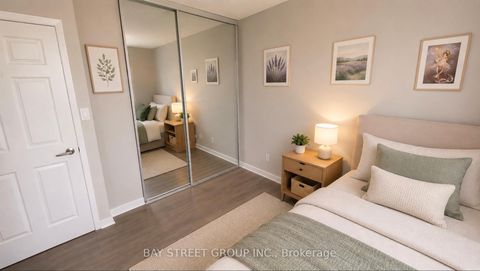 Photo 10 at 902 - 284 Bloor Street W, Annex, Toronto