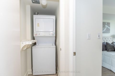 Photo 24 at 1801 - 16 Harrison Garden Boulevard, Willowdale East, Toronto