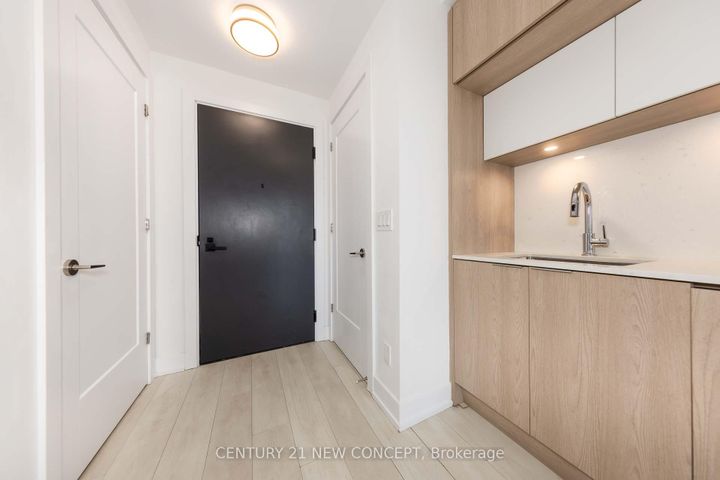 Photo 14 at 939 - 25 Adra Grado Way, Bayview Village, Toronto