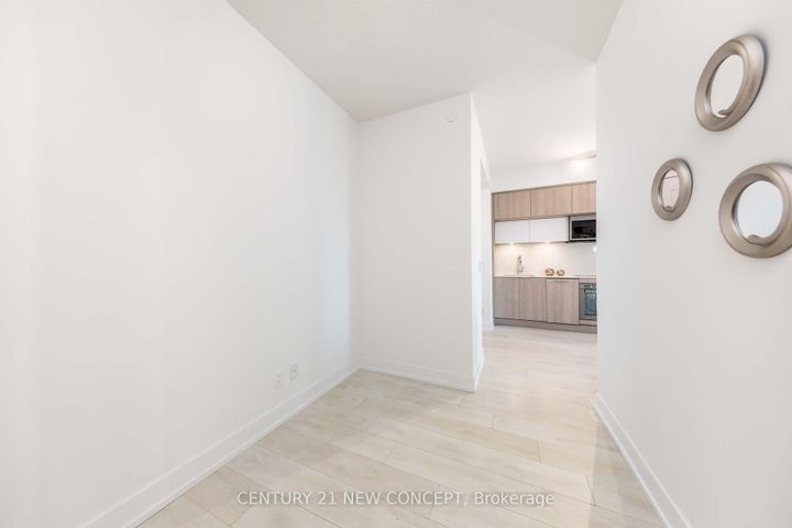 Photo 17 at 939 - 25 Adra Grado Way, Bayview Village, Toronto