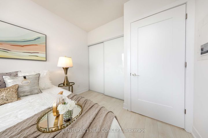 Photo 29 at 939 - 25 Adra Grado Way, Bayview Village, Toronto