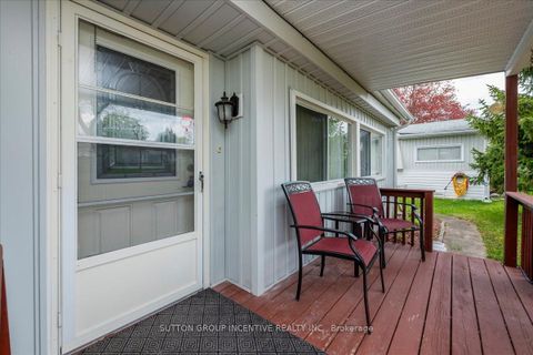 Photo 2 at 6 Pine Hill Court, Rural Innisfil, Innisfil