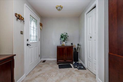 Photo 3 at 6 Pine Hill Court, Rural Innisfil, Innisfil