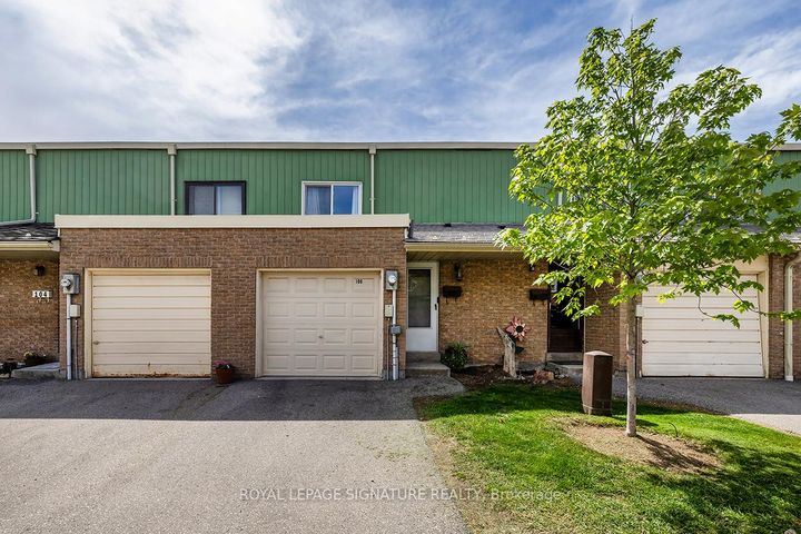 Photo 1 at 106 Thorny Vineway, Bayview Village, Toronto