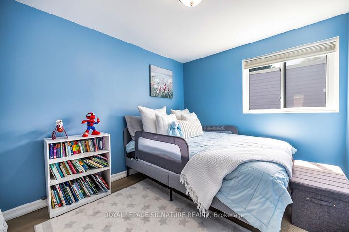 Photo 10 at 106 Thorny Vineway, Bayview Village, Toronto