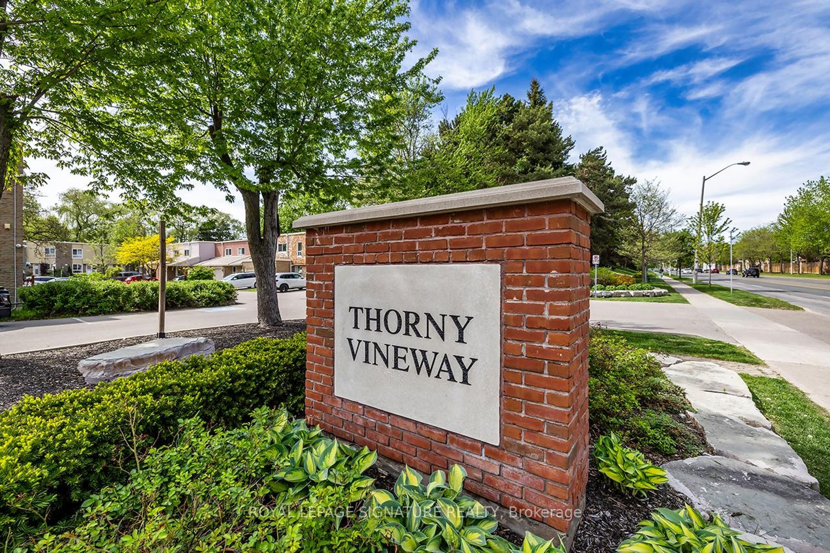 106 Thorny Vineway, Bayview Village, Toronto 2