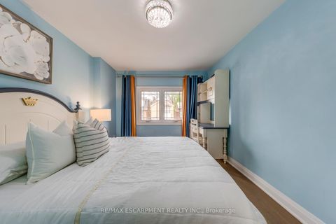 Photo 19 at 108 Runnymede Road, Swansea, Toronto