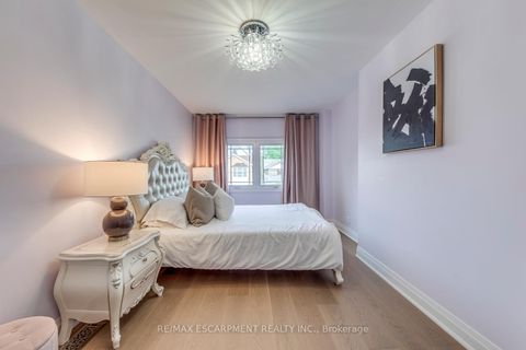 Photo 20 at 108 Runnymede Road, Swansea, Toronto