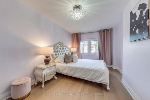 Photo 21 at 108 Runnymede Road, Swansea, Toronto