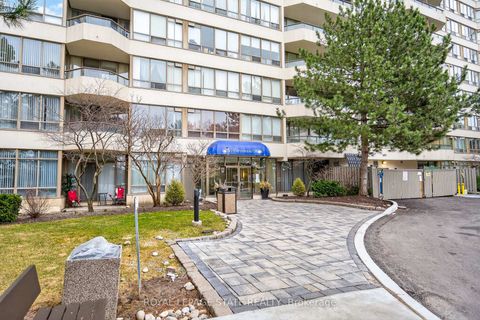 Photo 43 at 1918 - 3 Greystone Walk Drive, Kennedy Park, Toronto