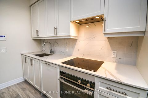Photo 3 at 811 - 9085 Jane Street, Concord, Vaughan
