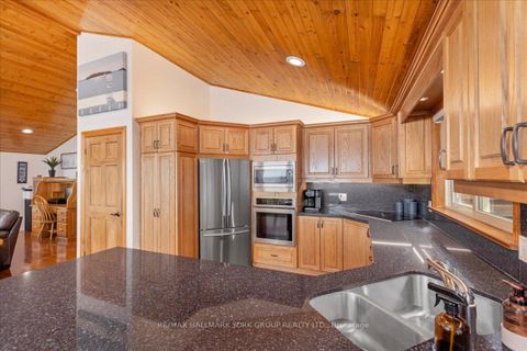 Photo 12 at 229 Lake Drive N, Historic Lakeshore Communities, Georgina