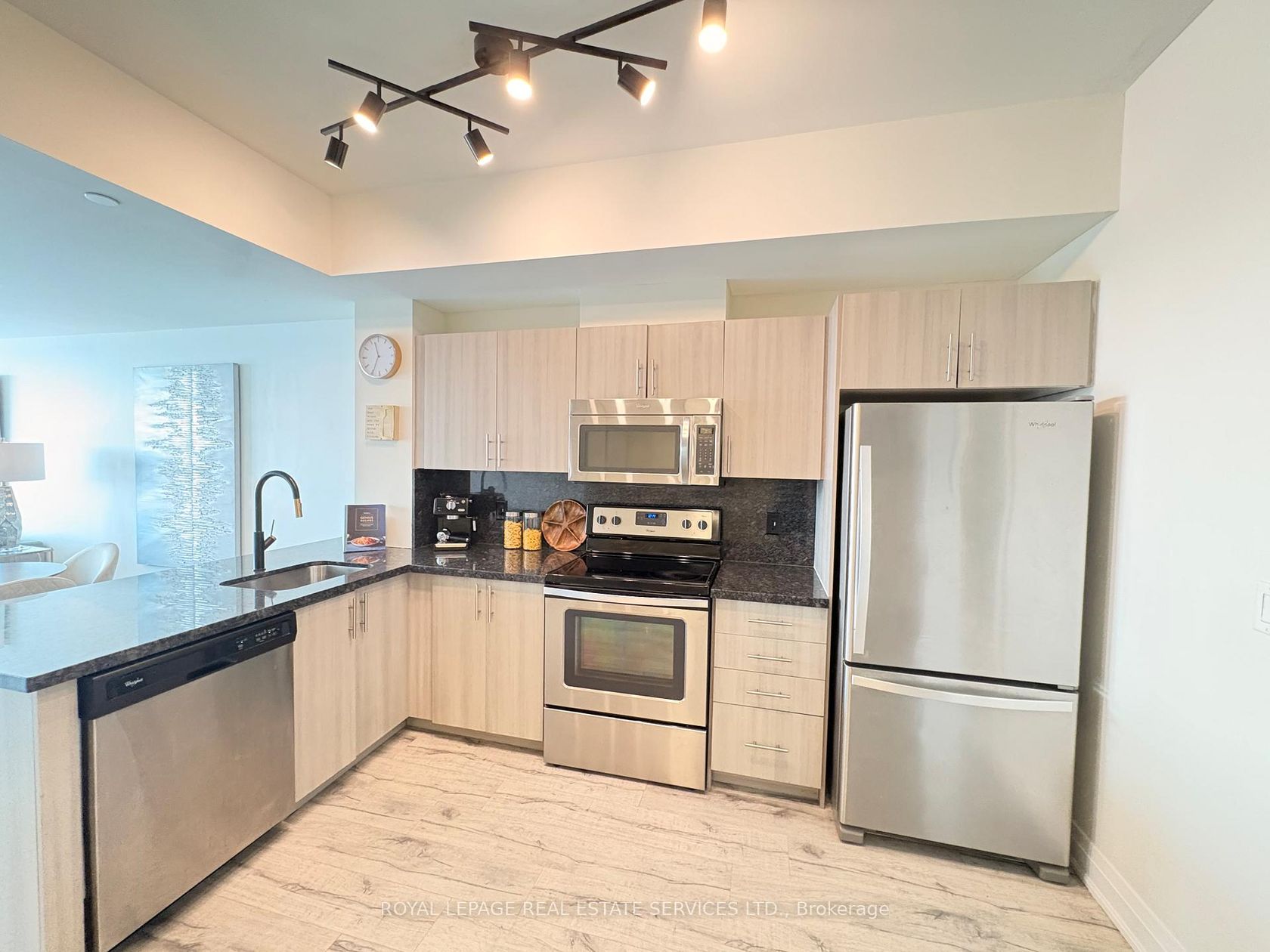408 - 16 Mcadam Avenue, Glen Park, Toronto 