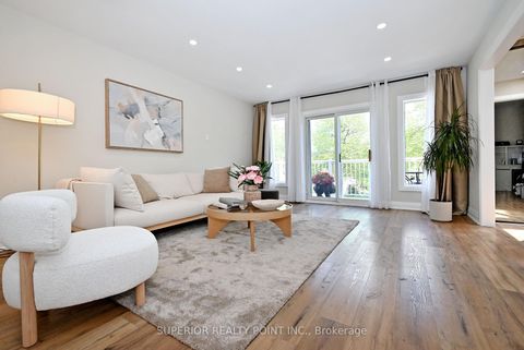 Photo 3 at 150 Mathewson Street N, Maple, Vaughan