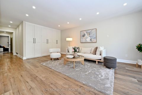 Photo 4 at 150 Mathewson Street N, Maple, Vaughan