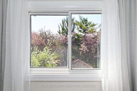 Photo 9 at 150 Mathewson Street N, Maple, Vaughan