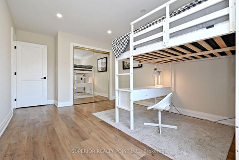 Photo 15 at 150 Mathewson Street N, Maple, Vaughan