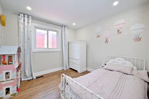 Photo 16 at 150 Mathewson Street N, Maple, Vaughan