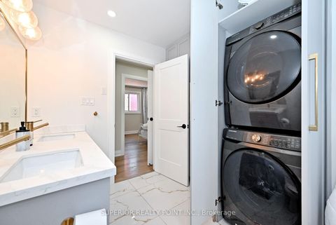 Photo 18 at 150 Mathewson Street N, Maple, Vaughan