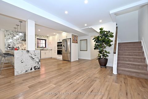 Photo 21 at 150 Mathewson Street N, Maple, Vaughan