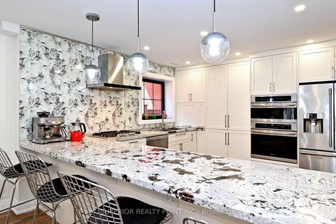 Photo 29 at 150 Mathewson Street N, Maple, Vaughan
