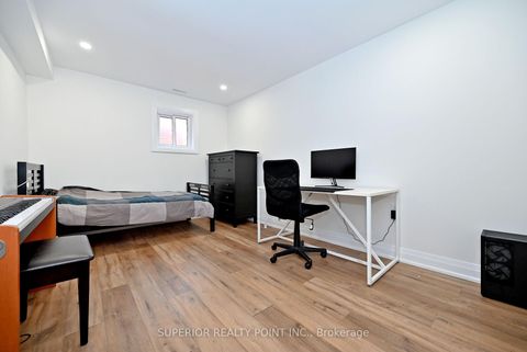 Photo 35 at 150 Mathewson Street N, Maple, Vaughan