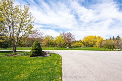 Photo 4 at 48 Scott Crescent, King City, King