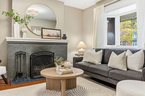 Photo 4 at 136 Blantyre Avenue, The Beaches, Toronto