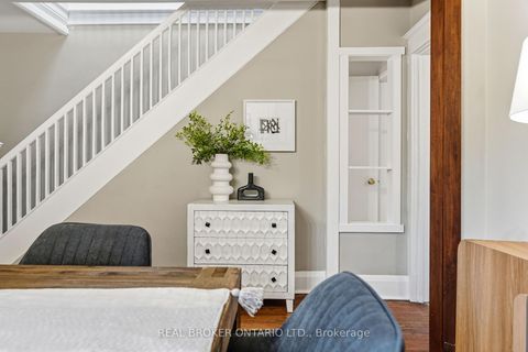 Photo 13 at 136 Blantyre Avenue, The Beaches, Toronto