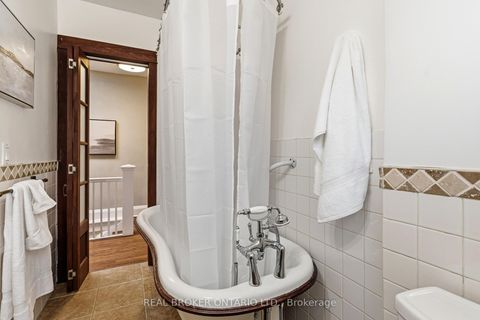 Photo 20 at 136 Blantyre Avenue, The Beaches, Toronto