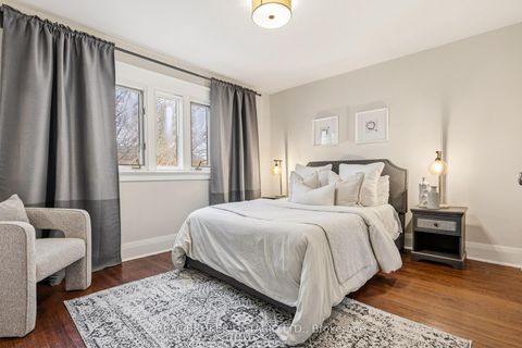 Photo 26 at 136 Blantyre Avenue, The Beaches, Toronto