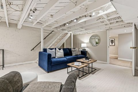 Photo 29 at 136 Blantyre Avenue, The Beaches, Toronto
