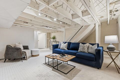 Photo 31 at 136 Blantyre Avenue, The Beaches, Toronto