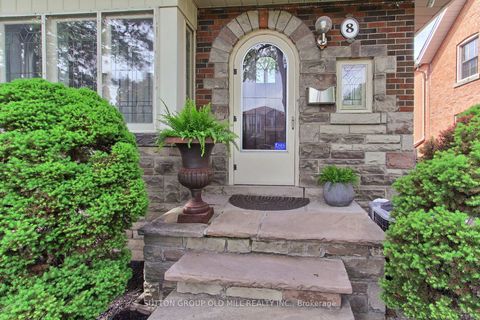 Photo 1 at 8 Lockheed Boulevard, Humber Heights, Toronto