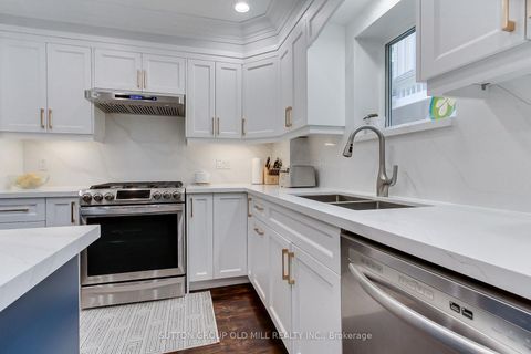 Photo 12 at 8 Lockheed Boulevard, Humber Heights, Toronto