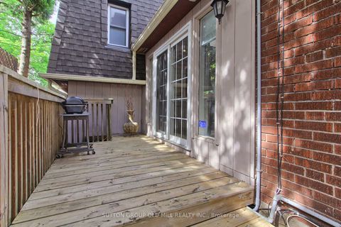 Photo 17 at 8 Lockheed Boulevard, Humber Heights, Toronto