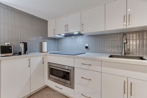 Photo 32 at 8 Lockheed Boulevard, Humber Heights, Toronto