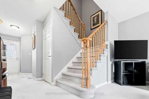 Photo 18 at 116 Avondale Drive, Courtice, Clarington