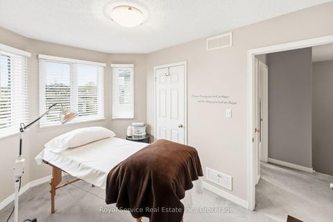 Photo 27 at 116 Avondale Drive, Courtice, Clarington