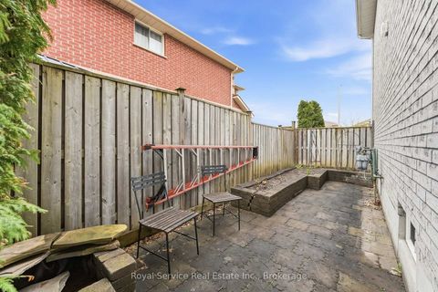 Photo 48 at 116 Avondale Drive, Courtice, Clarington