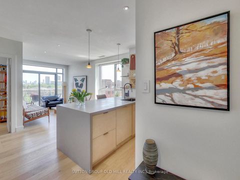 Photo 5 at 712 - 2495 Dundas Street W, High Park North, Toronto