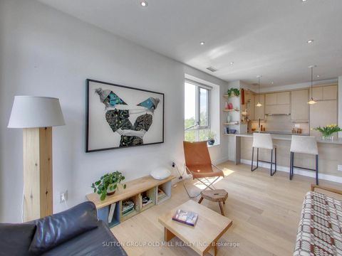 Photo 9 at 712 - 2495 Dundas Street W, High Park North, Toronto